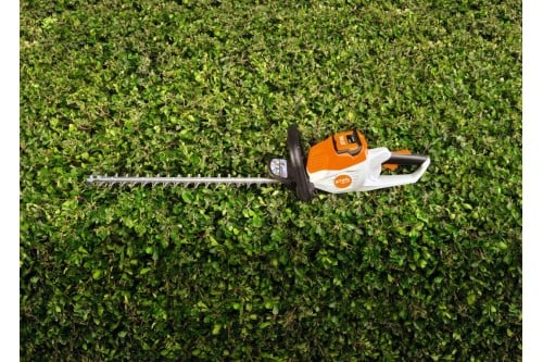 Stihl HSA 50 Nożyce akumulatorowe do żywopłotu, zestaw z akumulatorem AK 30 S i ładowarką AL 101, listwa 50 cm