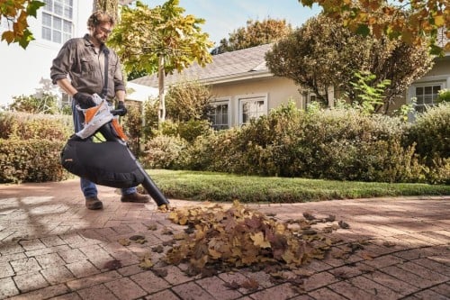 Stihl SHA 56 Odkurzacz, rozdrabniacz i dmuchawa akumulatorowa, zestaw z 2× akumulatorem AK 30 S i ładowarką AL 101