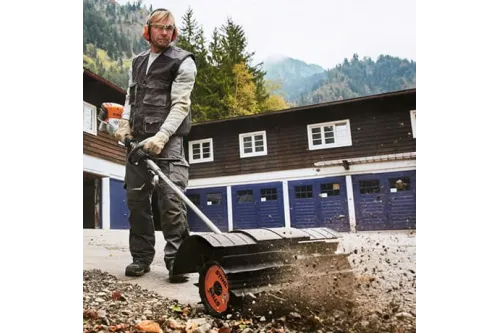 Stihl KM 131 R KombiMotor — nr 41802000588