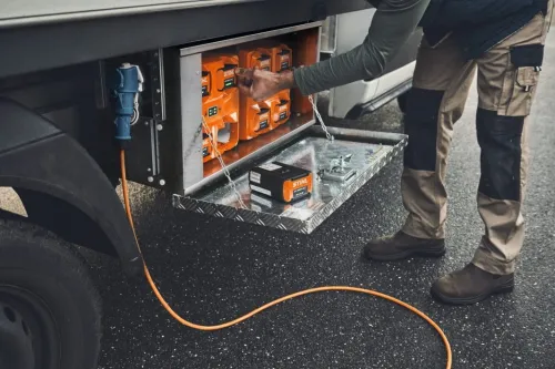 Stihl CB 1.0 Skrzynia do ładowania — nr EA080180200