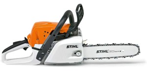 Piła łańcuchowa Stihl MS 251 z prowadnicą 35 cm i mocą 2,2 kW.