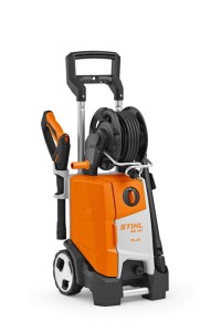 Mocna, uniwersalna myjka Stihl RE 140 PLUS do prac wokół domu i ogrodu.