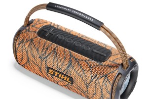 LED BLUETOOTH SOUNDBOX_6.jpg