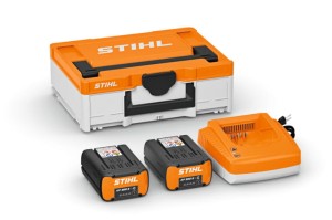 Zestaw Stihl Power-Box 2 z dwoma akumulatorami AP 300 S i ładowarką AL 500.