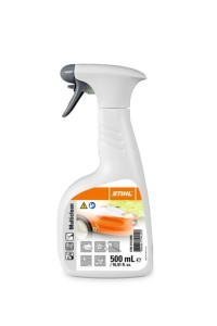 Stihl MULTICLEAN środek czyszczący do różnych powierzchni 500 ml w białej butelce z pomarańczową etykietą.