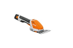 Stihl HSA 26 Akumulatorowe nożyce do żywopłotów, zestaw z dwoma akumulatorami AS2, ładowarką AL1 i wysięgnikiem