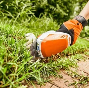 Stihl HSA 26 Nożyce akumulatorowe do trawy.