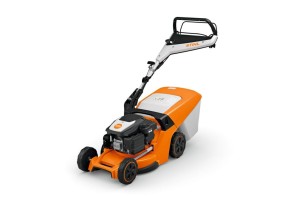 Stihl RM 443.3 V kosiarka spalinowa z płynnym napędem kół.