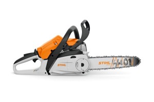 Stihl MS 172 C-BE Pilarka spalinowa widok z boku.
