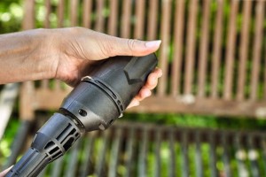 Stihl RE 100 PLUS Control Myjka z ręką trzymającą dyszę.