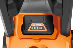 Stihl Myjka wysokociśnieniowa z akumulatorem zabawka z widocznym panelem kontrolnym.