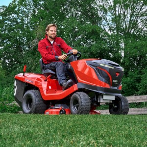 127712-tractor-t22-105-4-hd-a-v2-webshop-mood-3_v1.jpg