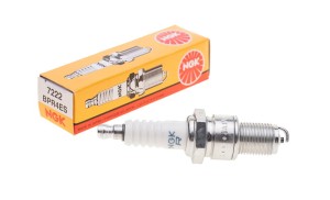 Świeca zapłonowa NGK BPR4ES /Kawasaki/ciągnik