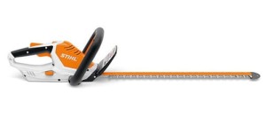 Nożyce akumulatorowe Stihl HSA 45 z zintegrowanym akumulatorem widok z boku.