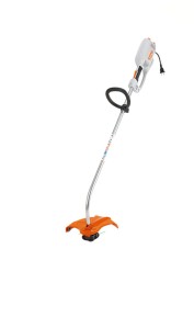 Stihl FSE 71 elektryczna kosa komfortowa na białym tle.