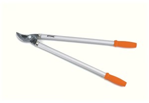 Sekator do gałęzi Bypass Stihl PB 11 z pomarańczowymi rączkami.
