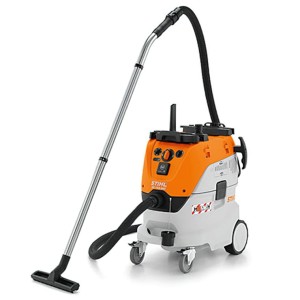 Stihl SE 133 ME Odkurzacz do czyszczenia na sucho i mokro.