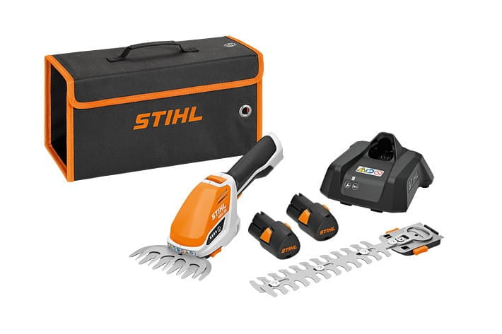 Stihl HSA 26 Akumulatorowe nożyce do żywopłotów z zestawem: dwie baterie AS2 i ładowarka AL1.